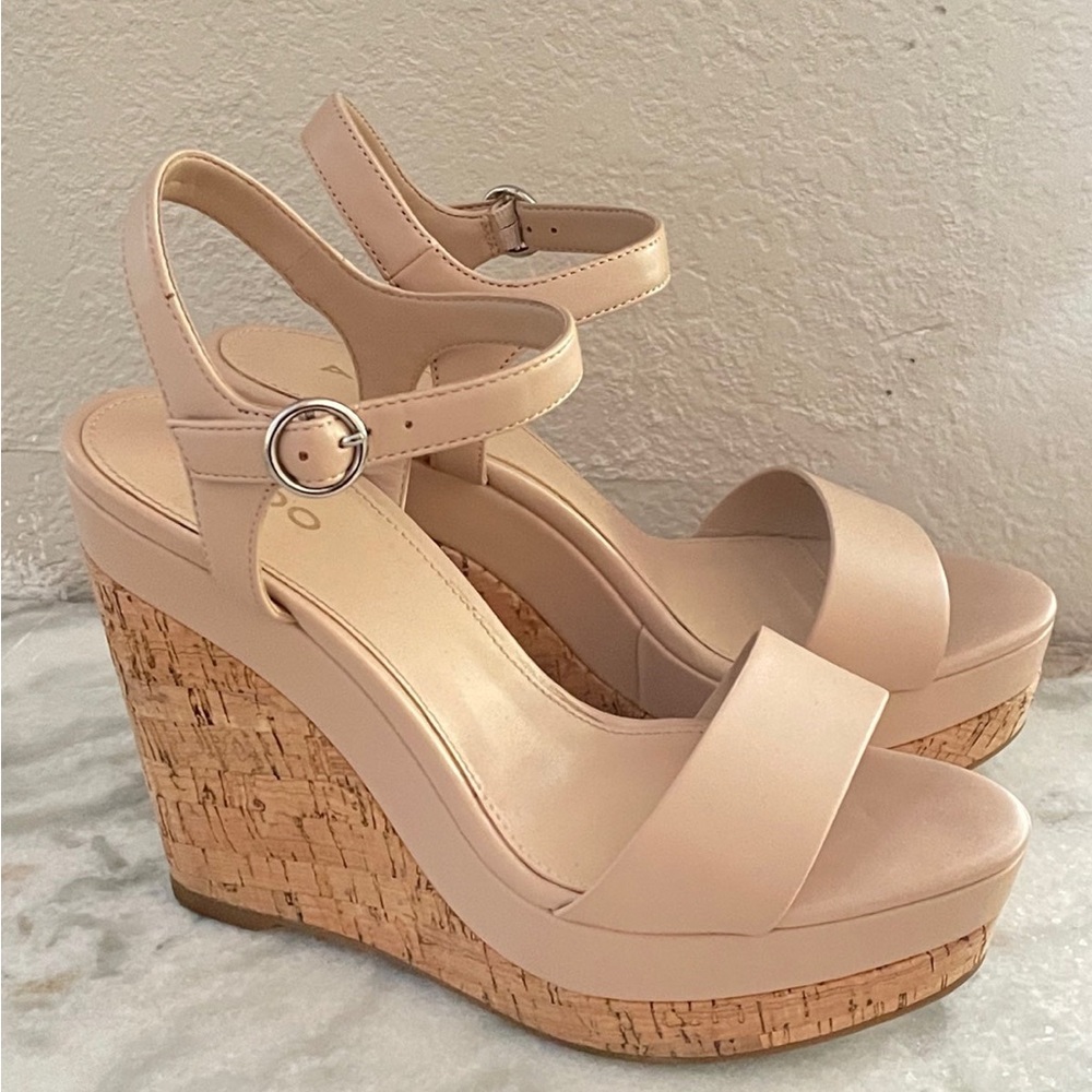 Also Beige Wedges 7.5